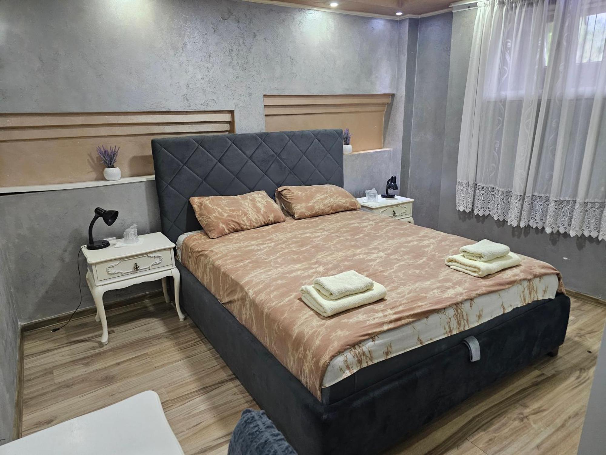 Prenociste Rooms Simke Subotica Exterior foto