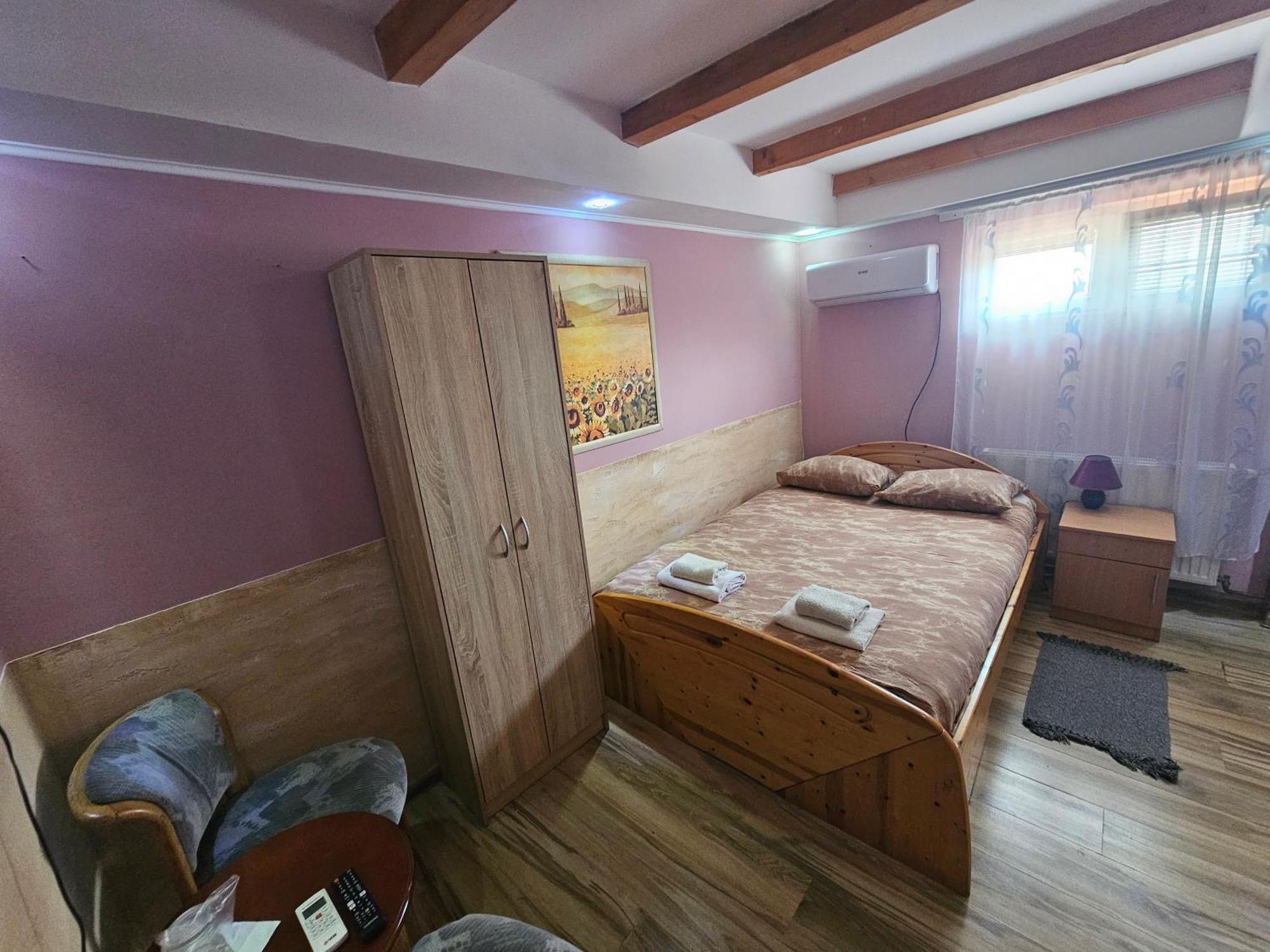 Prenociste Rooms Simke Subotica Exterior foto