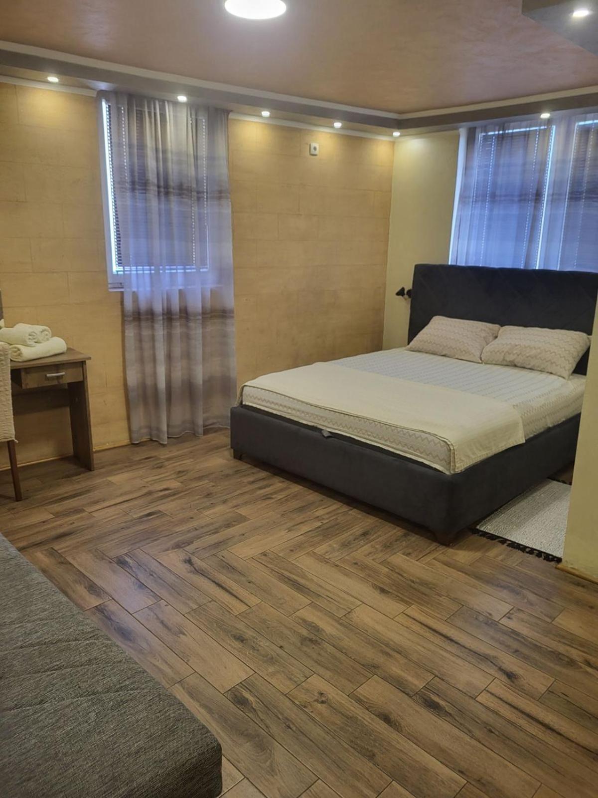 Prenociste Rooms Simke Subotica Exterior foto