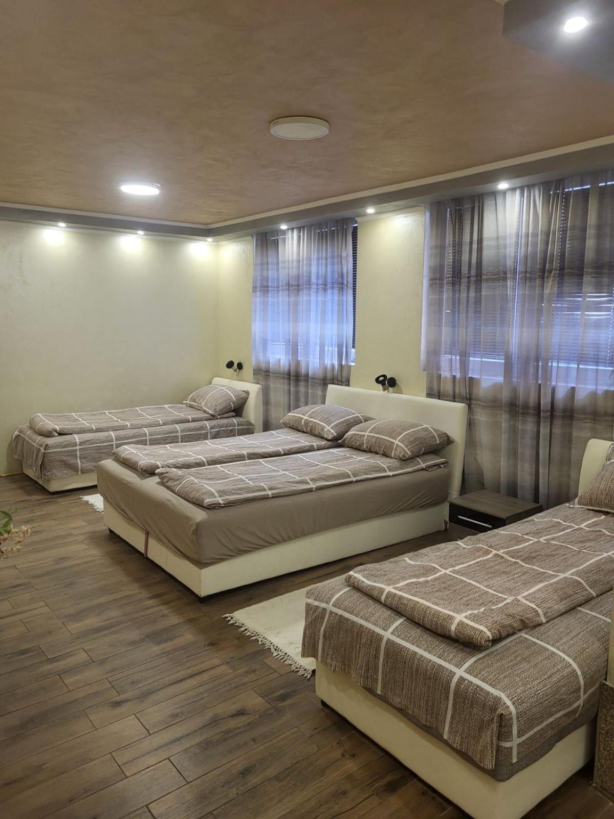 Prenociste Rooms Simke Subotica Exterior foto